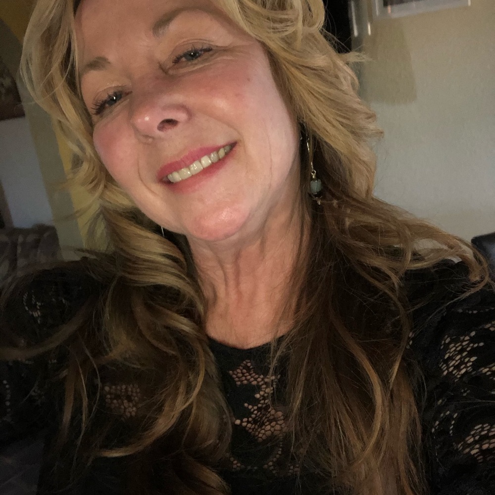 Meet your Posher, Carol